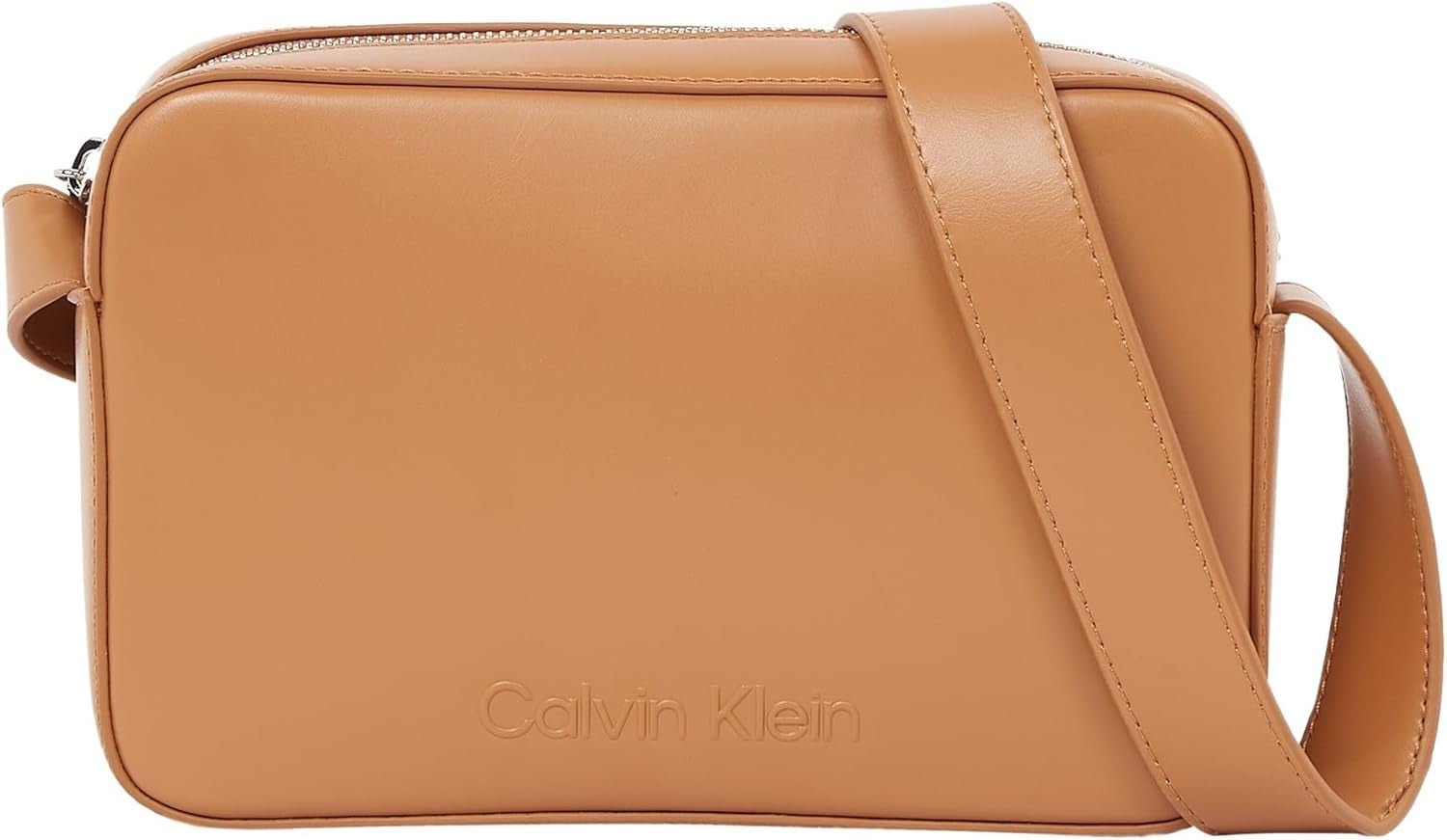 Calvin Klein crossbody-väska Kameraväska med präglad logotyp med dragkedja Damväskor Naty Shop Brown (Leo)