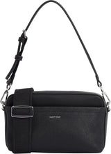 Calvin Klein Damaxelväska Must Kameraväska Mono Bred axelrem, Svart (Ck Black), Väskor i naturlig storlek Dam Naty Shop Standardtitel