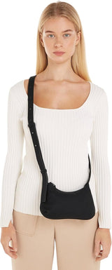 Calvin Klein Crossbody Klein Dragkedja Axelväska, Svart (Ck Svart), Naturlig storlek Damväskor Naty Shop