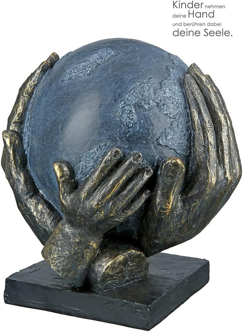 Casablanca modern design GILDE Deco Skulptur Figur Rädda världen - Globen i händerna - Höjd 19 cm Statyetter och skulpturer Naty Shop