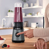 Bosch Mini-Standmixer Vitapower Serie 2 MMB2111S, Highspeed-Mixer, Bis Zu 40 000 Rpm, Tritan Togo-Flasche 0,6 L, Trinkdeckel, Bruchsicher, Spülmasch.Geeignete Teile, 450W, Silber/Schwarz Kitchen Naty Shop