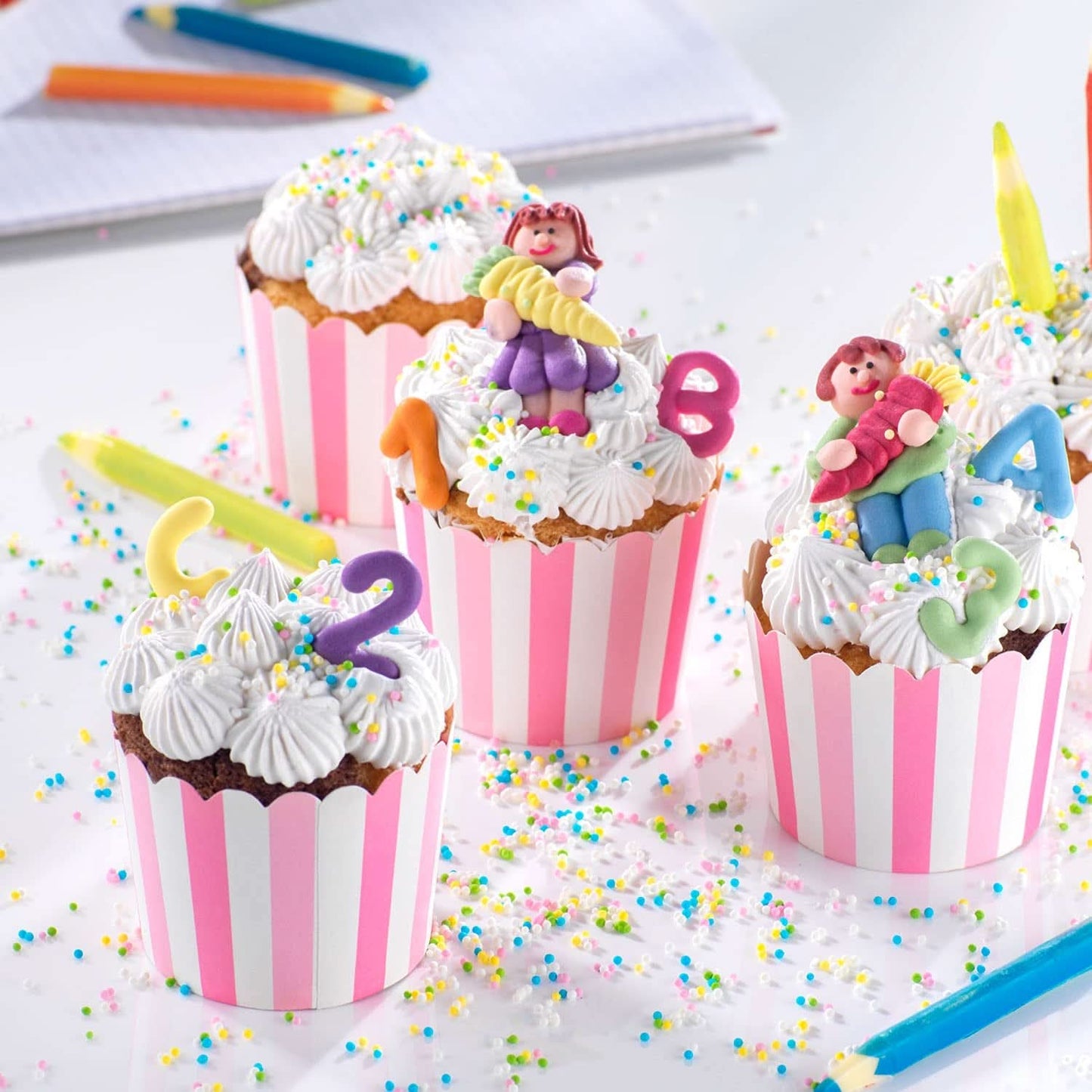 Günthart, 8 sockerfigurer för skolbörjan och bokstäver, 115 gram Sprinkles Naty Shop
