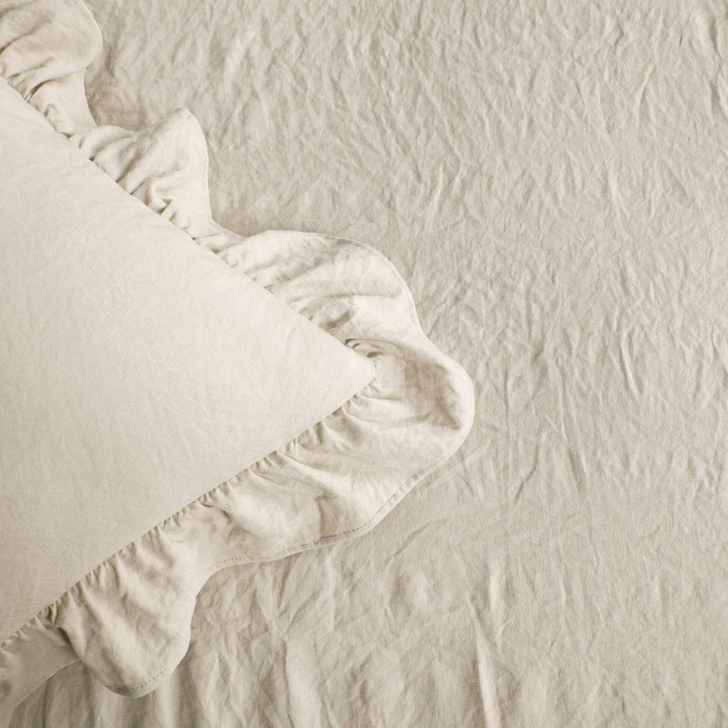 Lush Decor Volanger Kjol Sängkläder Set 3 delar Lyx Farmhouse Sängkläder Set Elegant charmig volanger detalj Tidlös stil och klassisk design Mjuk och lätt King Size Lush Decor sängar och täcken