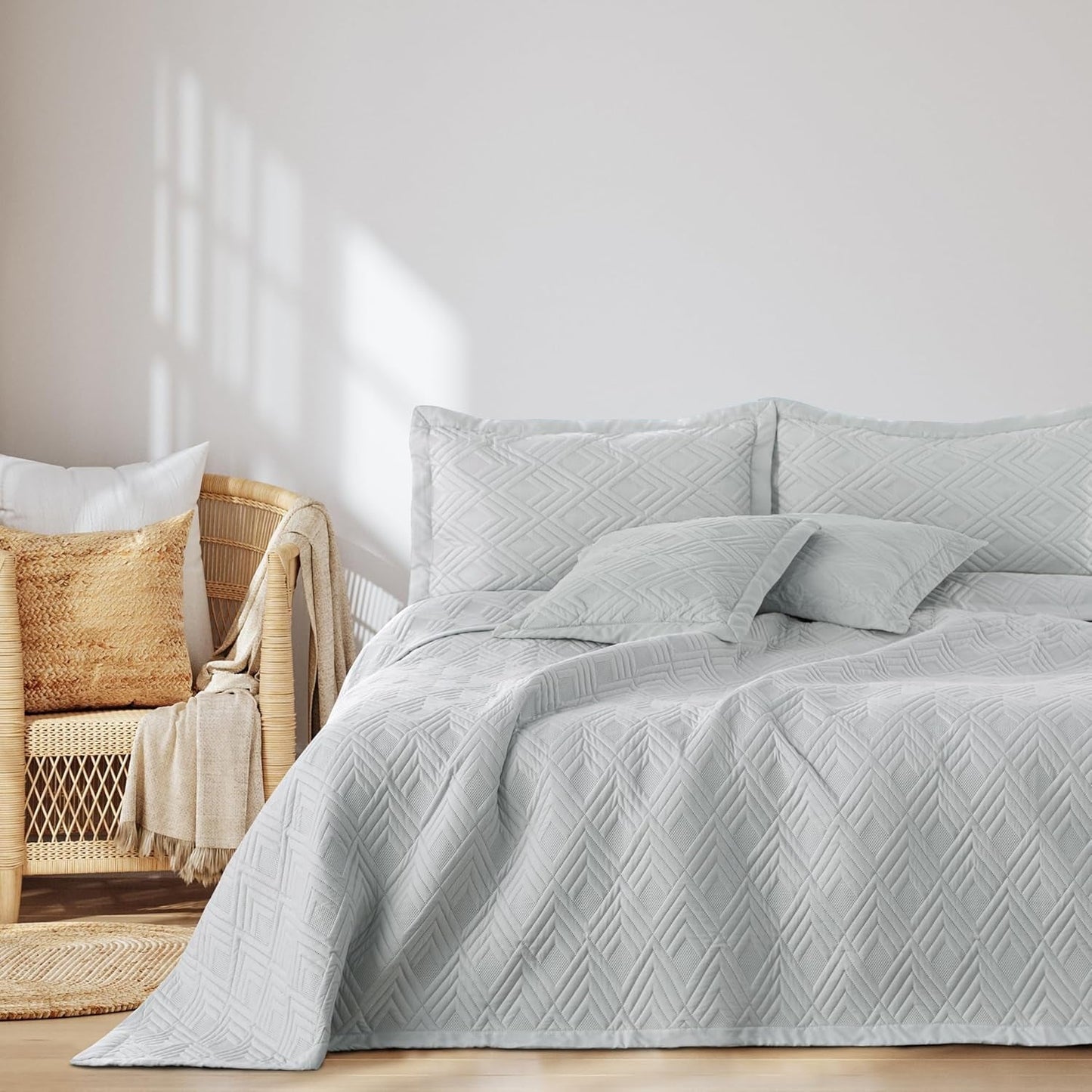 Ameliahome Överkast 170X210 Cm Dubbelsidigt överkast Ultrasonic Quilting Polyester Ophelia Mörkgröna sängar och filtar Besuche den AmeliaHome-Store Ophelia Silver 170X210 Cm