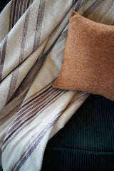 Toison D'Or vinkel, 240 X 260 Cm, Vit/Aubergine/Bizet Täcken och täcken Naty Shop