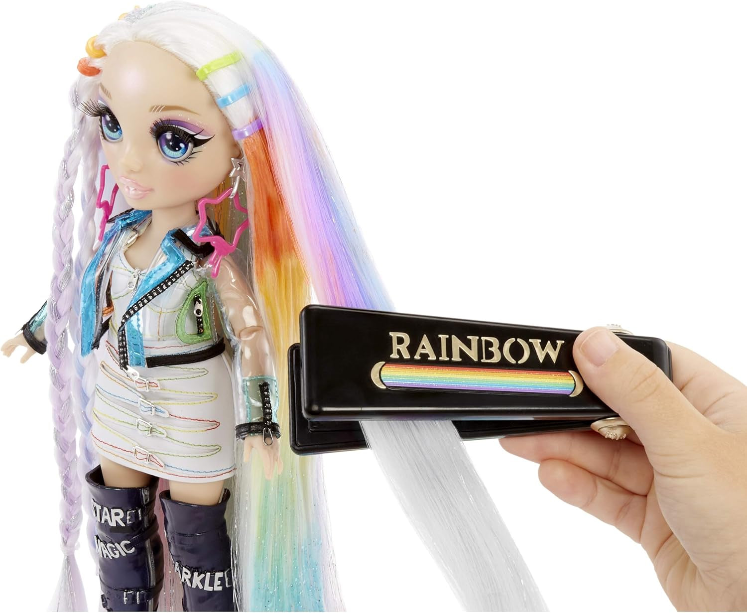 Rainbow High Hair Studio - Exklusivt Amaya Raine Doll Lekset med långt hår för styling - Inkluderar tvättbar hårkrita, hårborste, tillbehör - Present för barn från 6 år och uppåt