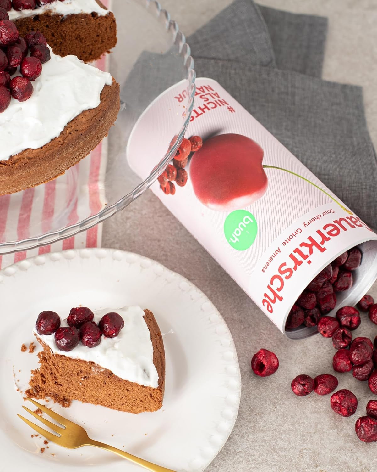 Frystorkade bittra körsbär BUAH® | Hela bittra körsbär som mellanmål eller till müsli | Idealisk ersättning för godis | Vegansk och utan tillsatt socker | 135g Naty Shop torkade produkter