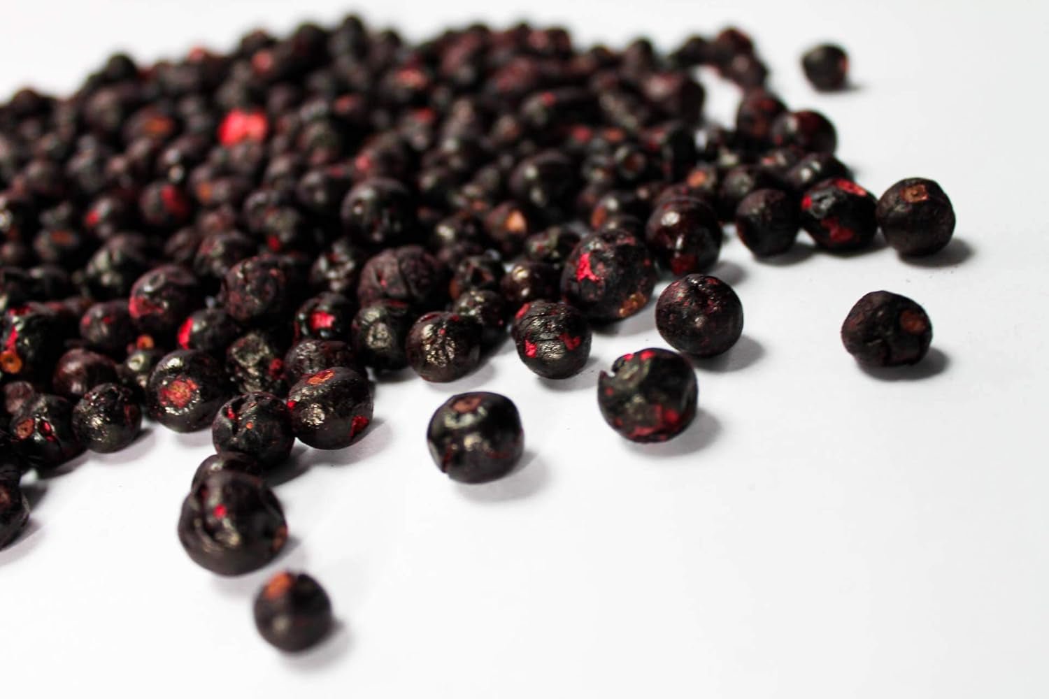 Frystorkade svarta vinbär 250g - Frystorkade frukter - Frystorkade torkade frukter - Torkade svarta vinbär för bakning, müsli, dekoration av kakor, desserter Torkade produkter Naty Shop