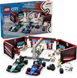 LEGO City F1 Garage med Mercedes-Amg och alpina racerbilar - Formel 1 racerbil med 2 förare och 4 mekaniska minifigurer - Present för pojkar och flickor 7+ och fans 60444 Byggset Beuche den LEGO-Store Standardtitel