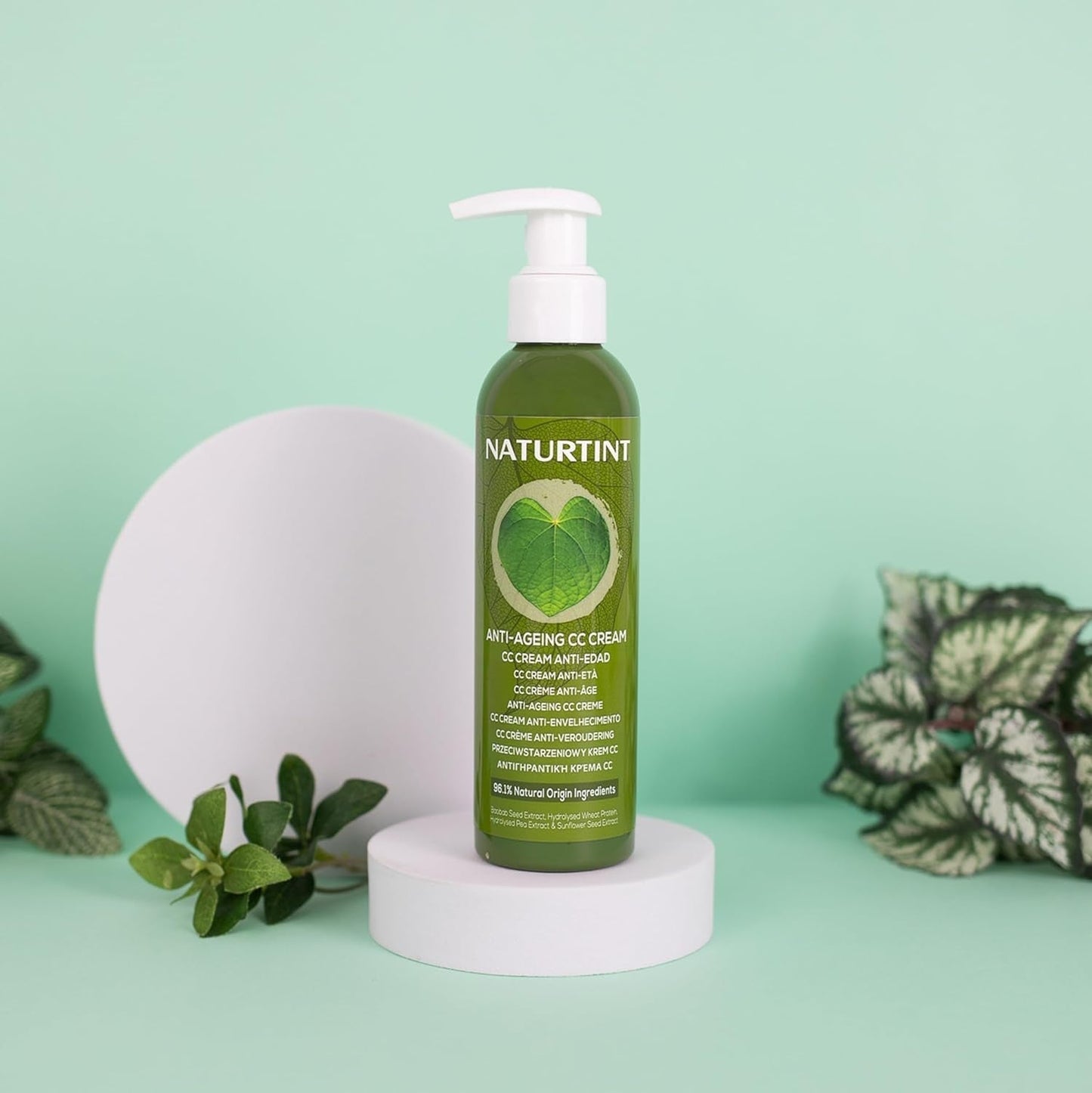 Natural Tint CC Cream. Ingen sköljmask. För torrt och skadat hår. Reparerar och återfuktar. 96% naturliga ingredienser. 200 ml Naty Shop hårmask