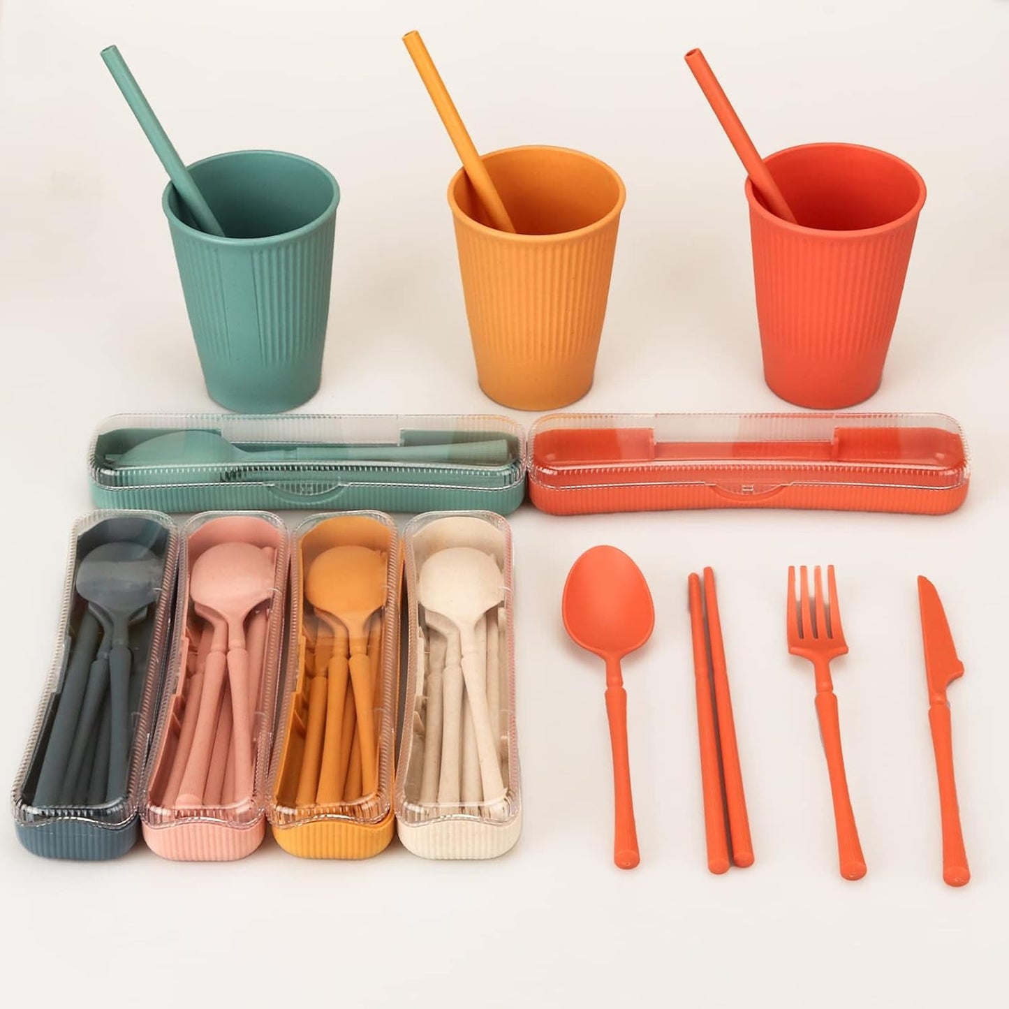Oförstörbart 6-personers bestickset Campingbestickset 66 delar plast picknickbestickset Lättvikts färgglada BBQ Plast portionstallrikar Skålar Bestickset