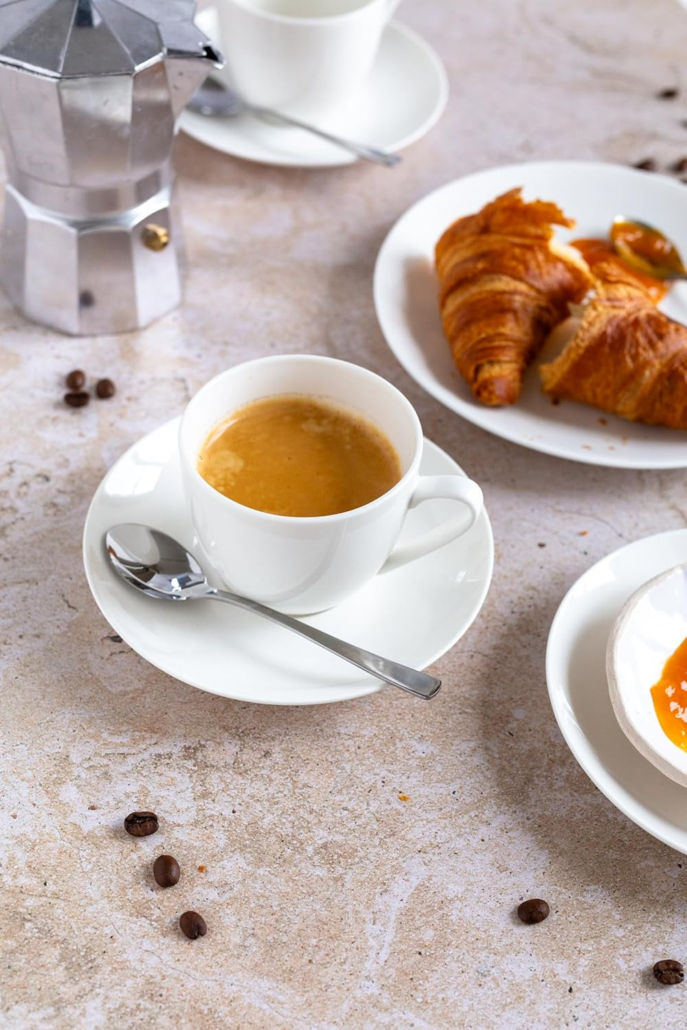 MÄSER 934105 Belmira-serien, klassisk kaffeservis för 6, 18-delad kaffeservis, tidlös, elegant, delikat, porslin, vit