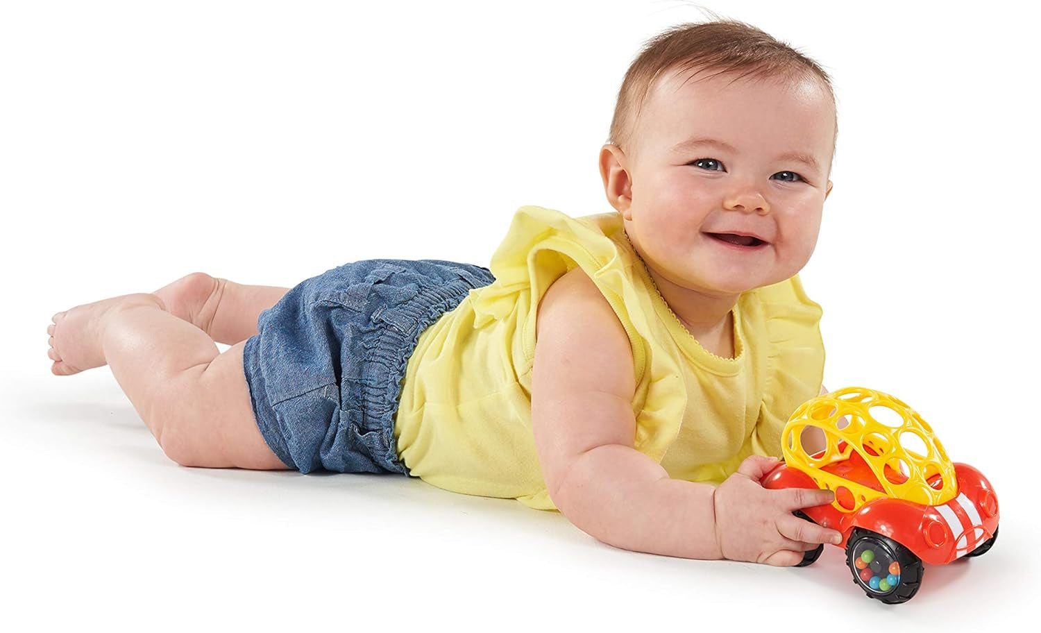 Bright Starts Oball Rattle Toy Bilmotoraktivitetsleksak för spädbarn och småbarn från 3 månader 1 Styck Slumpmässig färg Blå eller Röd Babyleksaker Naty Shop
