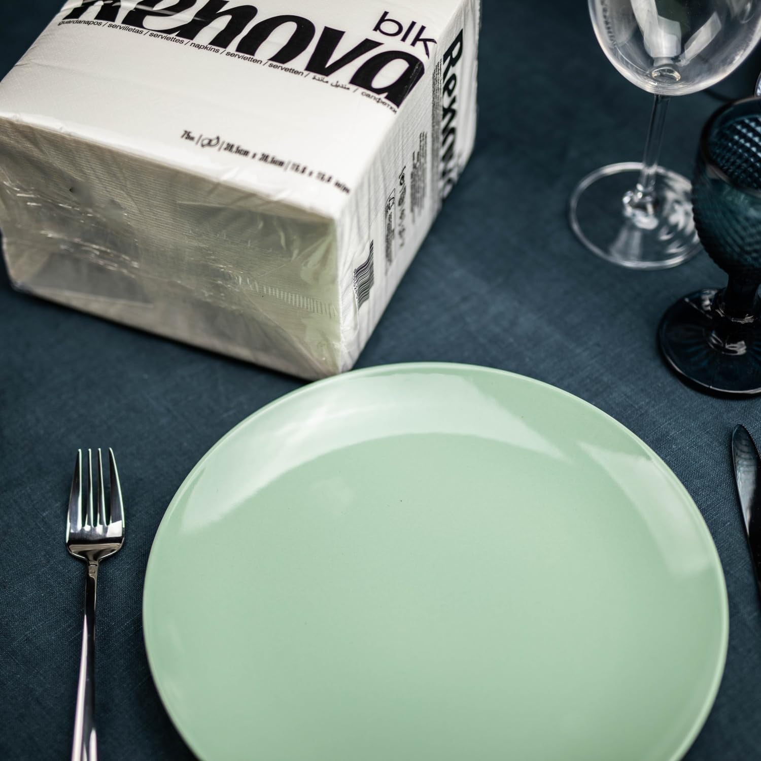 Renova stora vita pappersservetter, 75 servetter