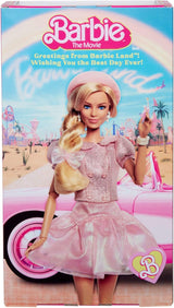 Barbie Filmen baserad på filmen Margot Robbie som Barbie samlarfigur i rosa blus och tyllkjol med stiliserad frisyr och matchande smycken JBJ53
