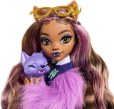 Monster High Clawdeen Wolf Doll med Crescent Dog och tillbehör som ryggsäck, kalender, snacks och mer, HRP65 Naty Shop Dolls