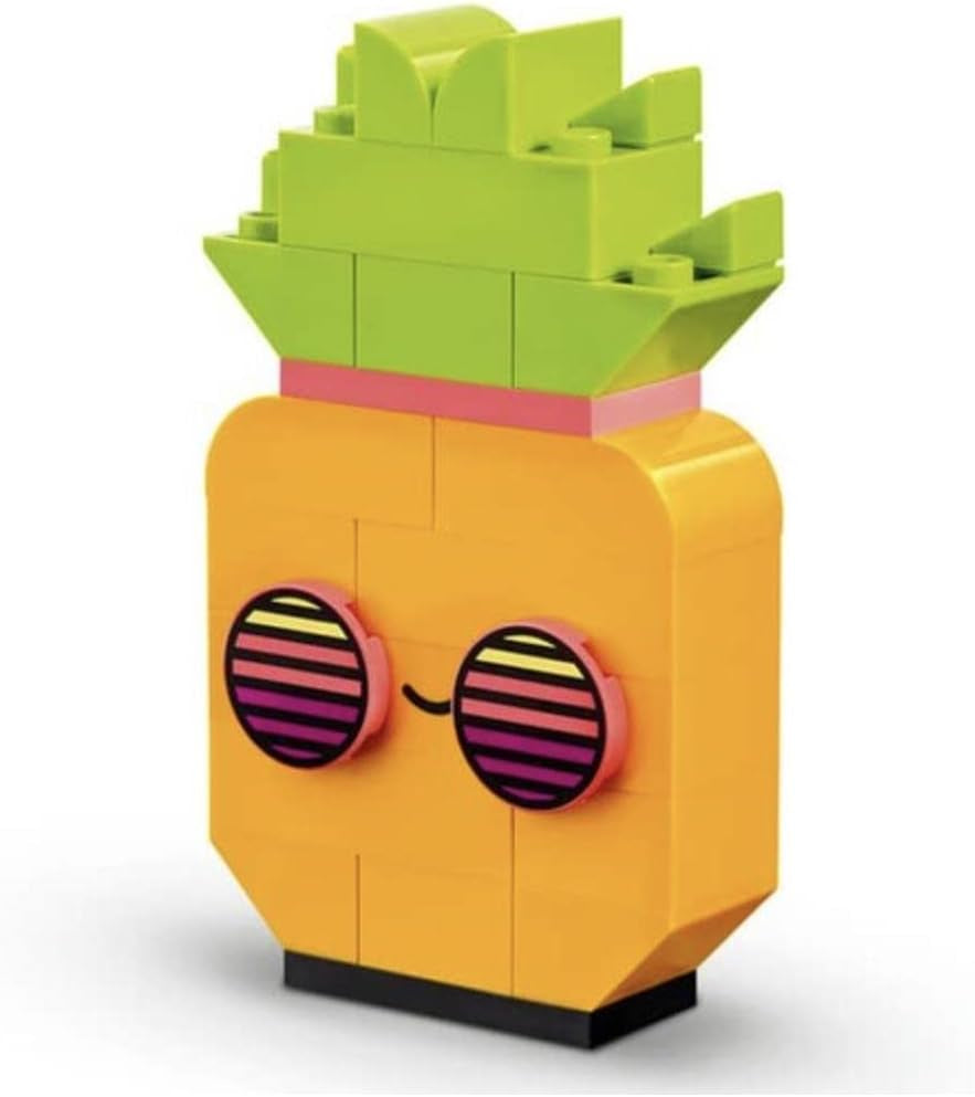 LEGO 11027 Classic Neon Creative Building Set, Brick Box Set, Byggleksak med modeller: bil, ananas, alien, rullskridskor, figurer och mer, för barn från 5 år och uppåt Byggset Besuche den LEGO-Store