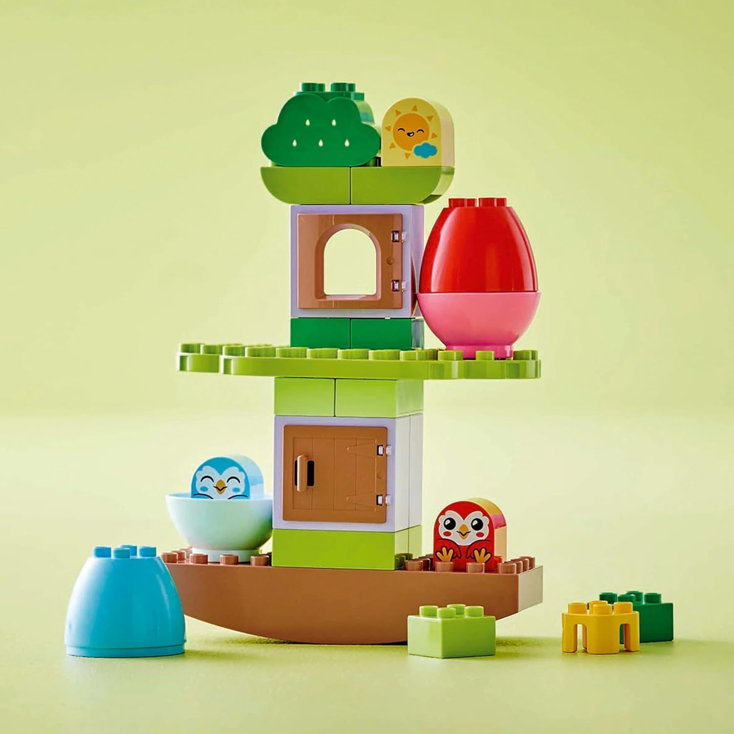 LEGO DUPLO träd för balansering och stapling, utvecklingsleksak, byggset för barn från 18 månader, kreativ leksak för barn, pedagogisk leksak med 2 leksaksfåglar 10440 Byggset Besuche den LEGO-Store