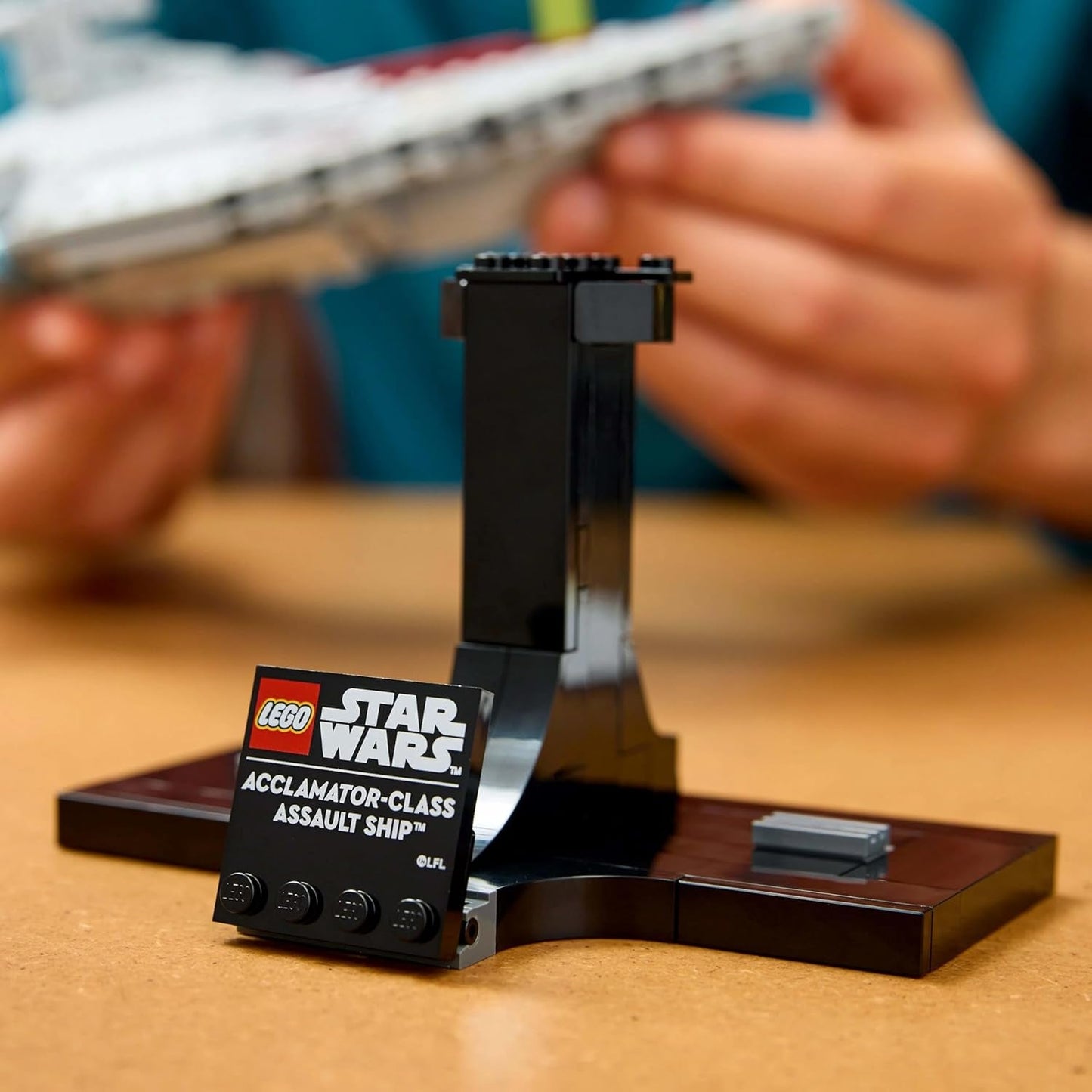 LEGO Star Wars 75404 Acclamator Class Assault Ship från Attack of the Clones - Rymdskepp att samla, bygga och visa - Fantasybyggset - Present till vuxna och tonårsfans Byggset Besuche den LEGO-Store