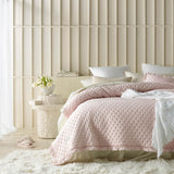 Molly Elegant överkast i pulverrosa 170 X 210 cm Överkast Mångsidig som överkast eller soffa Överkast för säng och sofffilt Stil Perfekt som överkast Sängar och filtar Besuche den ROOM99-Store
