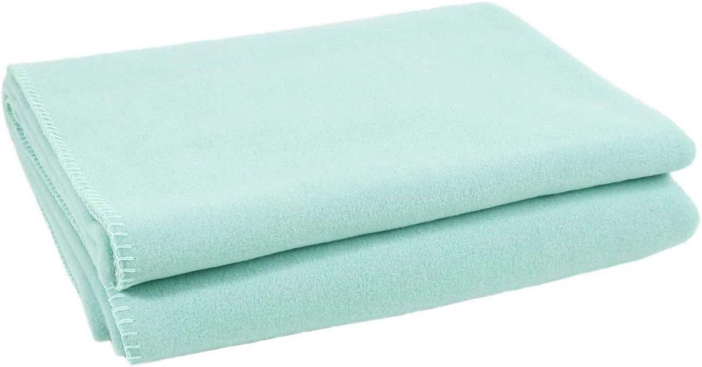 Zoepritz filt i färg: Röd, Tillverkad av 65% Polyester, 35% Viskos, Storlek: 160X200 Cm, 103291-235-160X200 Zoepritz Sängar och överdrag sedan 1828 730 Opal 160X200 Cm