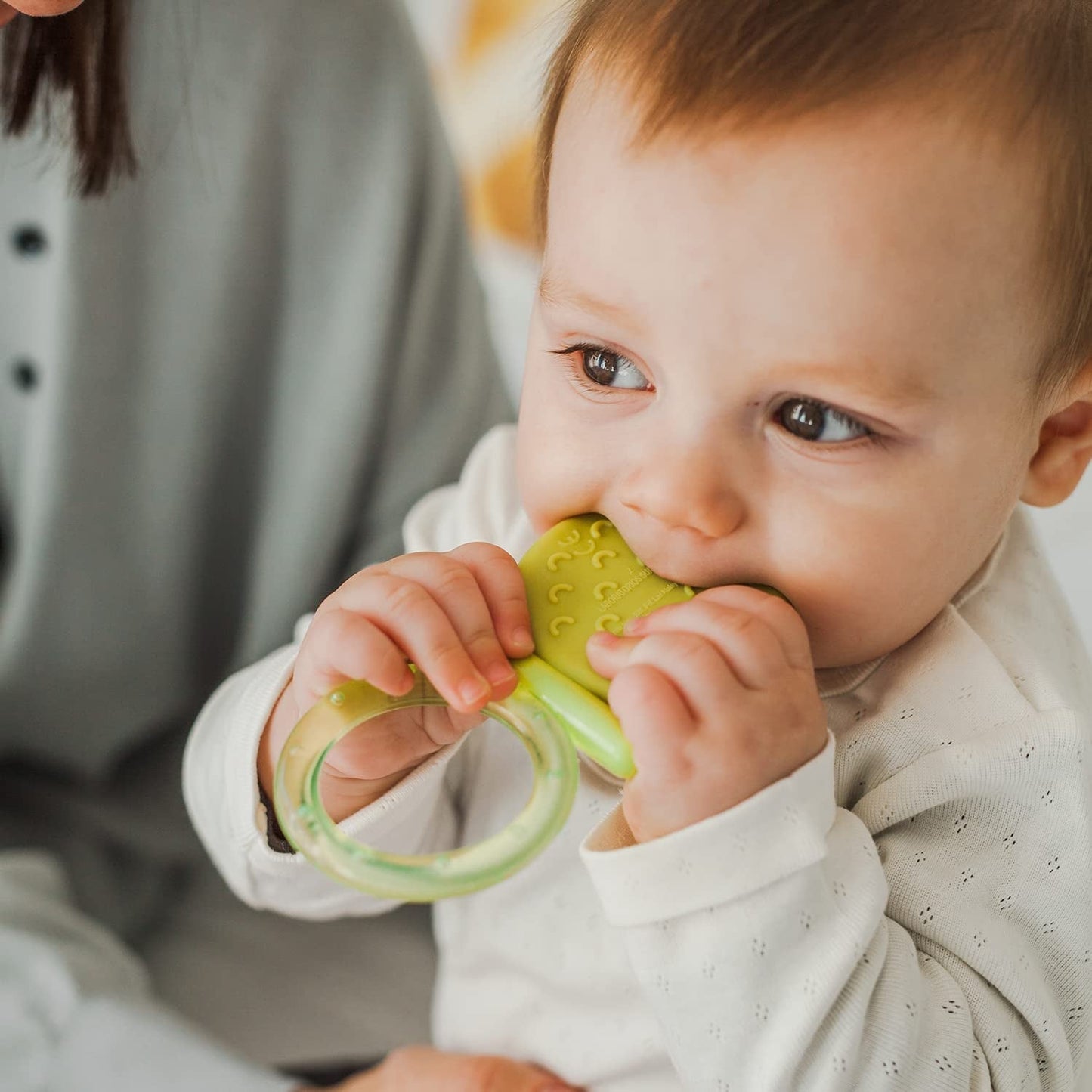 Suavinex Baby silikonbitring + 4 månader Cool Mjuk och Lätt Butterfly Blue Teether