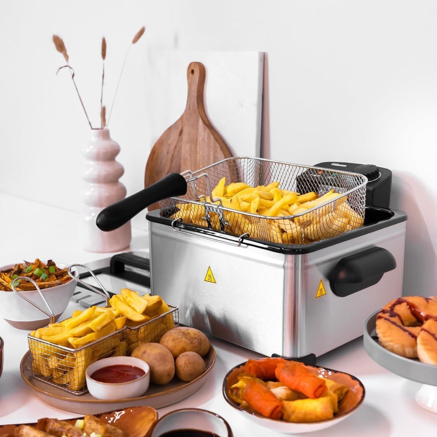 Tristar Fritös, 1 stor korg och 2 små korgar, justerbar termostat, kylzon, 5 liter, 2000 W, FR-6949 Vitvaror Naty Shop