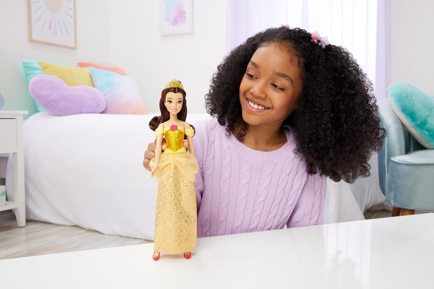 Mattel Disney Princess Leksak Ledad Belle Modedocka med gnistrande kläder och tillbehör Disney filminspirerad present till barn HLW11