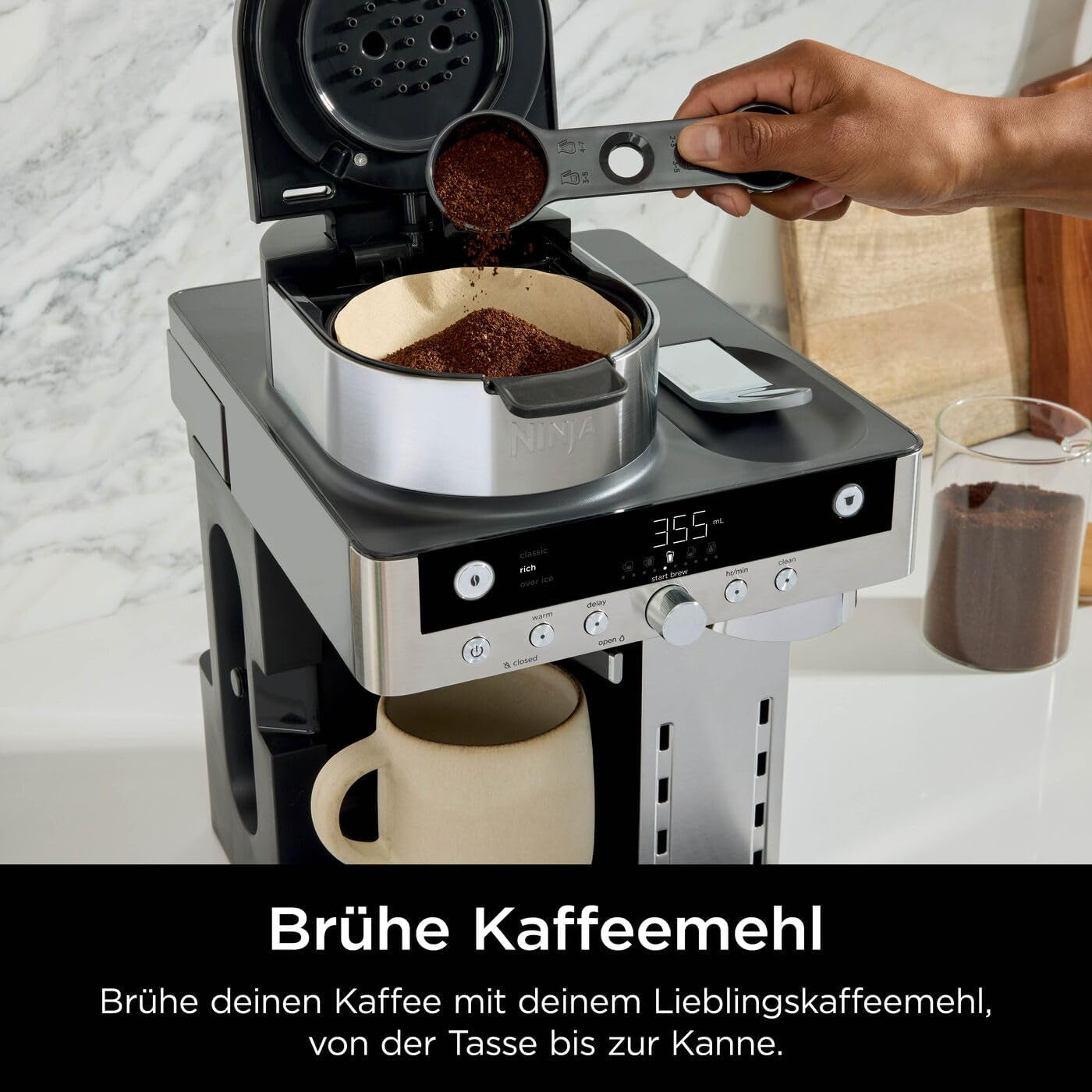 Ninja Prestige 2-i-1 filterkaffebryggare med kapslar och integrerad mjölkskummare, för latte, iskaffe och platt vit, svart CFN802EU