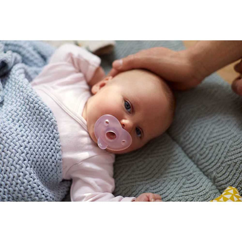 Philips AVENT Soothie - BPA-fri napp för bebisar i åldern 0-6 månader, rosa/ljusrosa (modell SCF099/22)