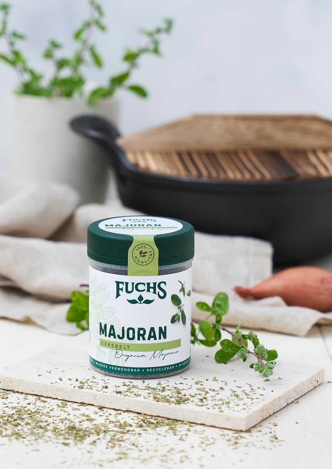 Fuchs Gewürze - Mejram gerebelt - zum Würzen von Kartoffelgerichten, Fleischgerichten eller Eintöpfen - naturliga ingredienser - 10 g i wiederverwendbarer, recyclebarer Dos