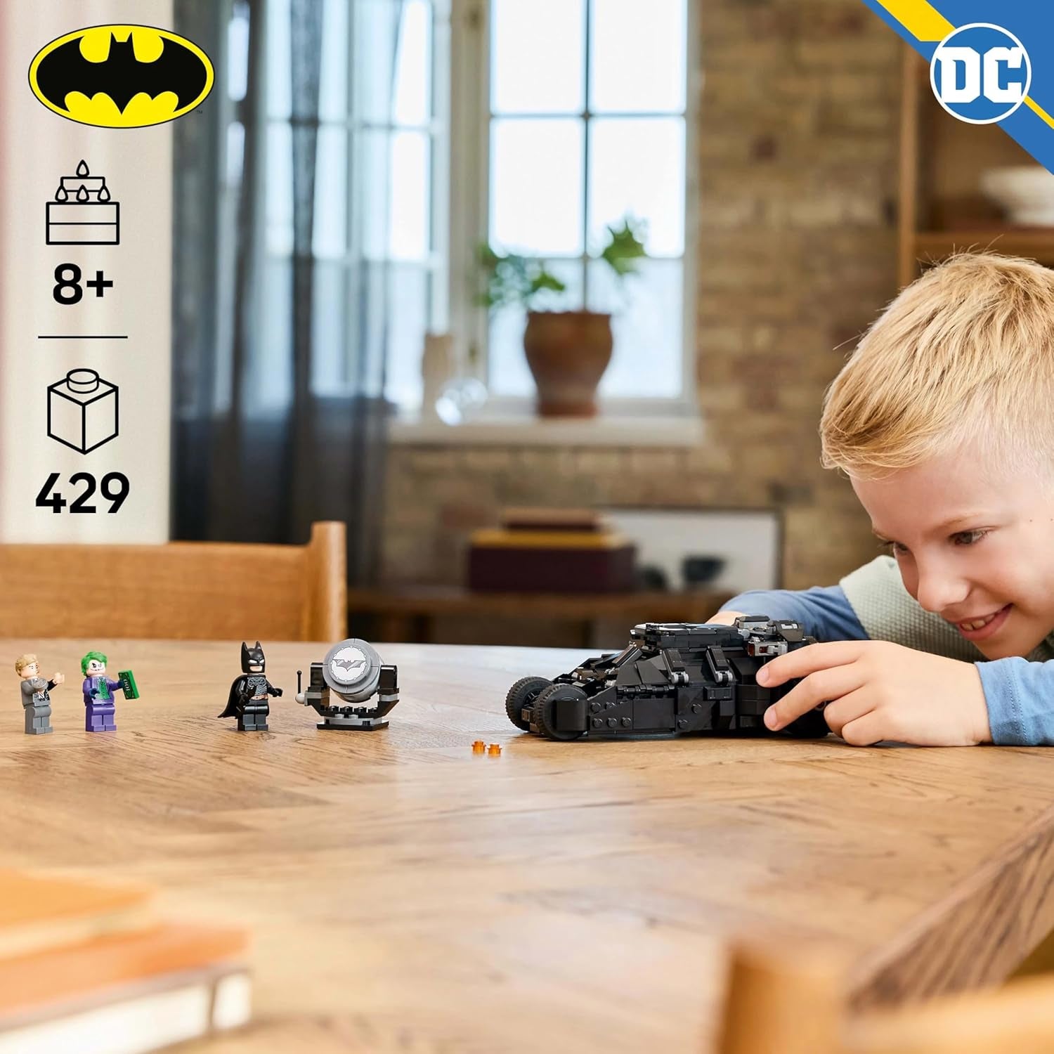 LEGO DC Batman: Batman Tumbler Vs. Two-Face & Joker - Superhjälteleksak med Batmobile Car - Lekset med minifigurer - Present till pojkar och flickor från 8 år 76303 Byggset Besuche den LEGO-Store
