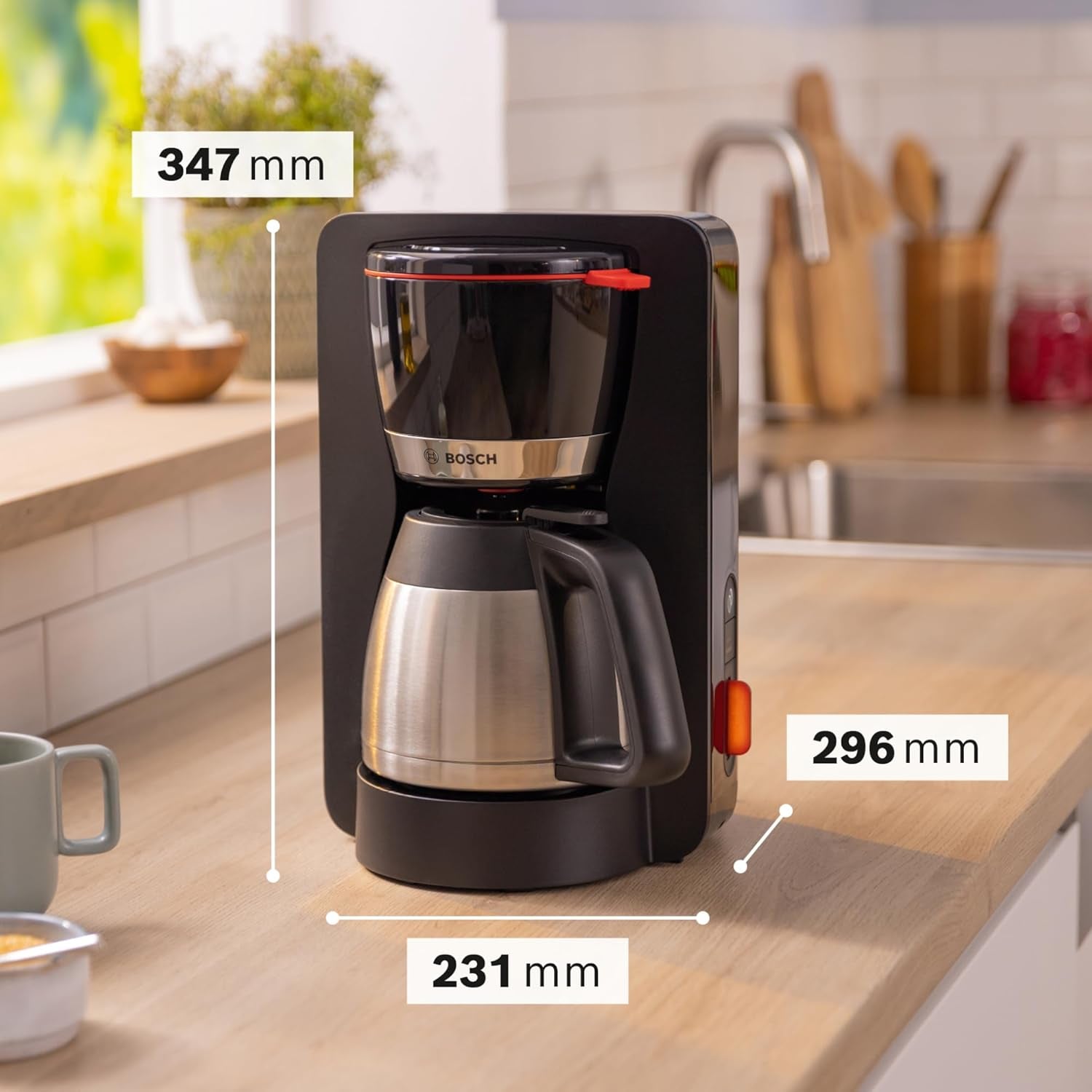 Bosch MyMoment TKA6M273 Filter Espressomaskin, 1L termokanna, 8-12 koppar, Anti-droppsystem, Roterande filterhållare, Avkalkningsprogram, Avtagbar vattentank, 1200 Watt, Mattsvart