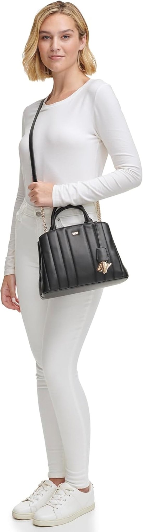 DKNY Chain Lexington Park Medium Logo Chain Satchel, Svart / Guld, One Size Naty Shop-väskor för kvinnor