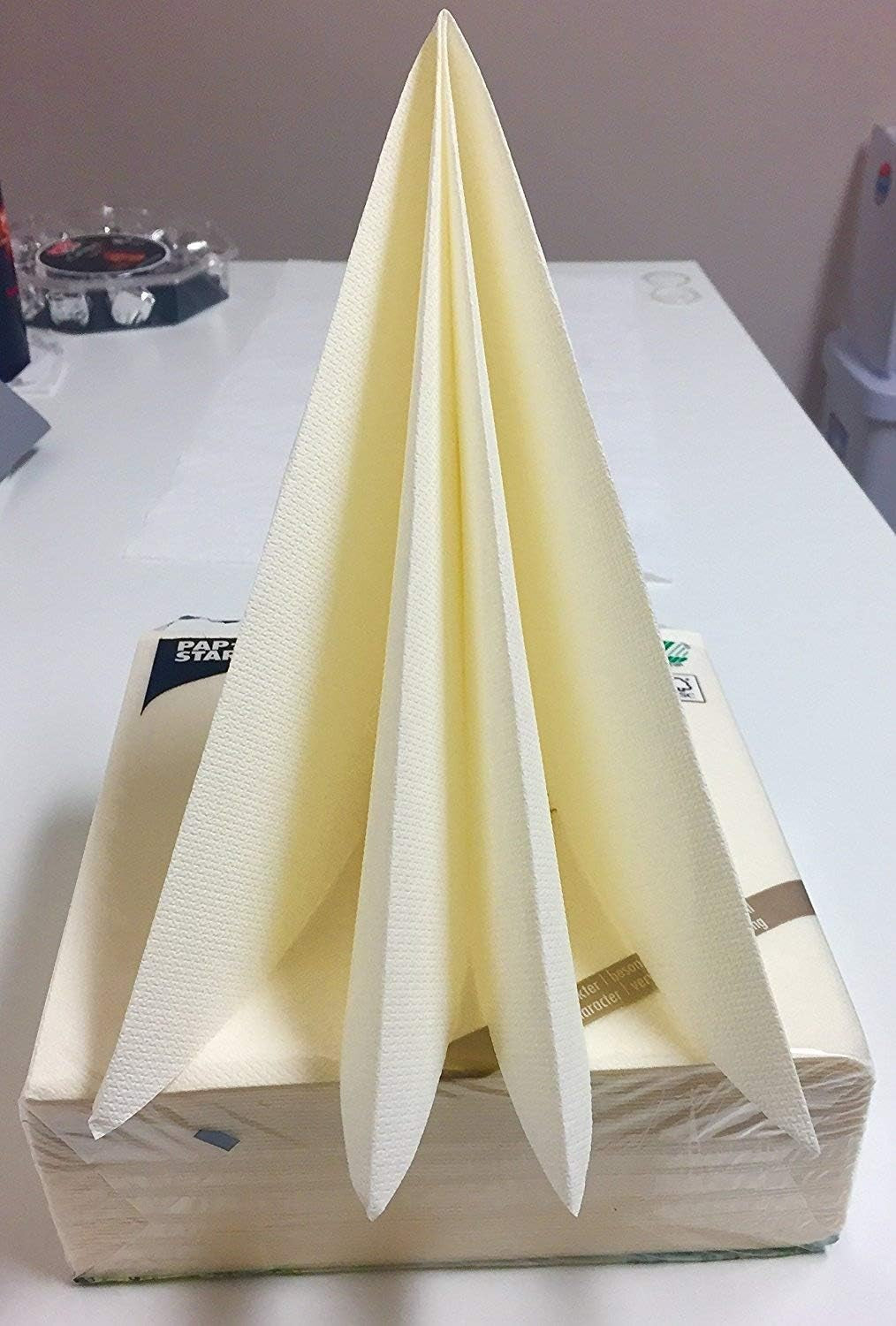 Papstar Servetter, Champagne Royal Collection 1/4-faldiga vävnadsservetter, Storlek 40 X 40 Cm, 1 X 50-pack, Champagne / Kräm