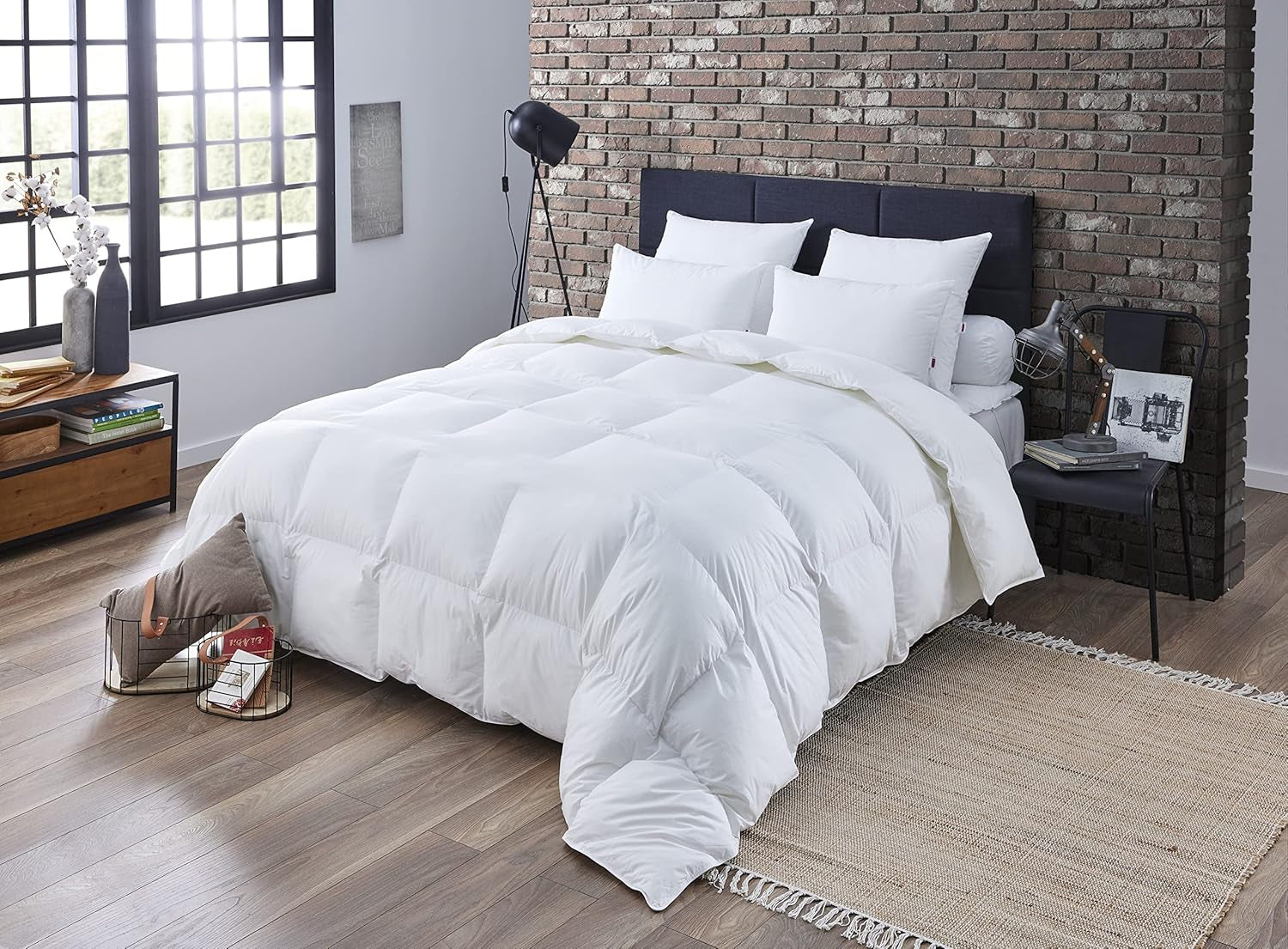 DODO Täcke 40381220 Helsingfors, yttermaterial i percale bomull, ankdun/läderfyllning, 240 Cm 220 Cm, vita Täcken och täcken Naty Shop 220/240