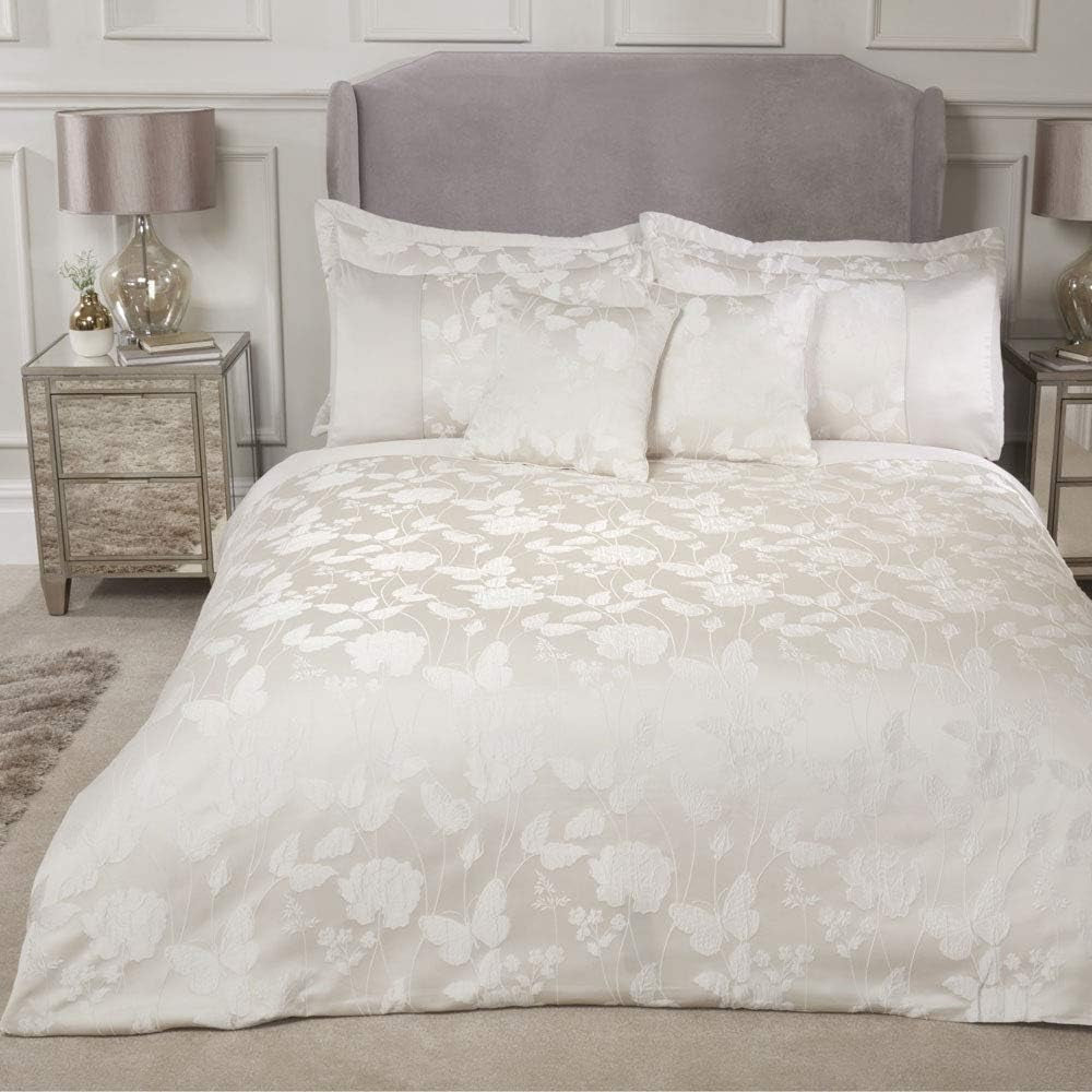 Emma Barclay Butterfly Meadow Quilt för king size-säng, 100 % polyester, krämfärgade täcken och täcken Naty Shop krämfärgad dubbelsäng