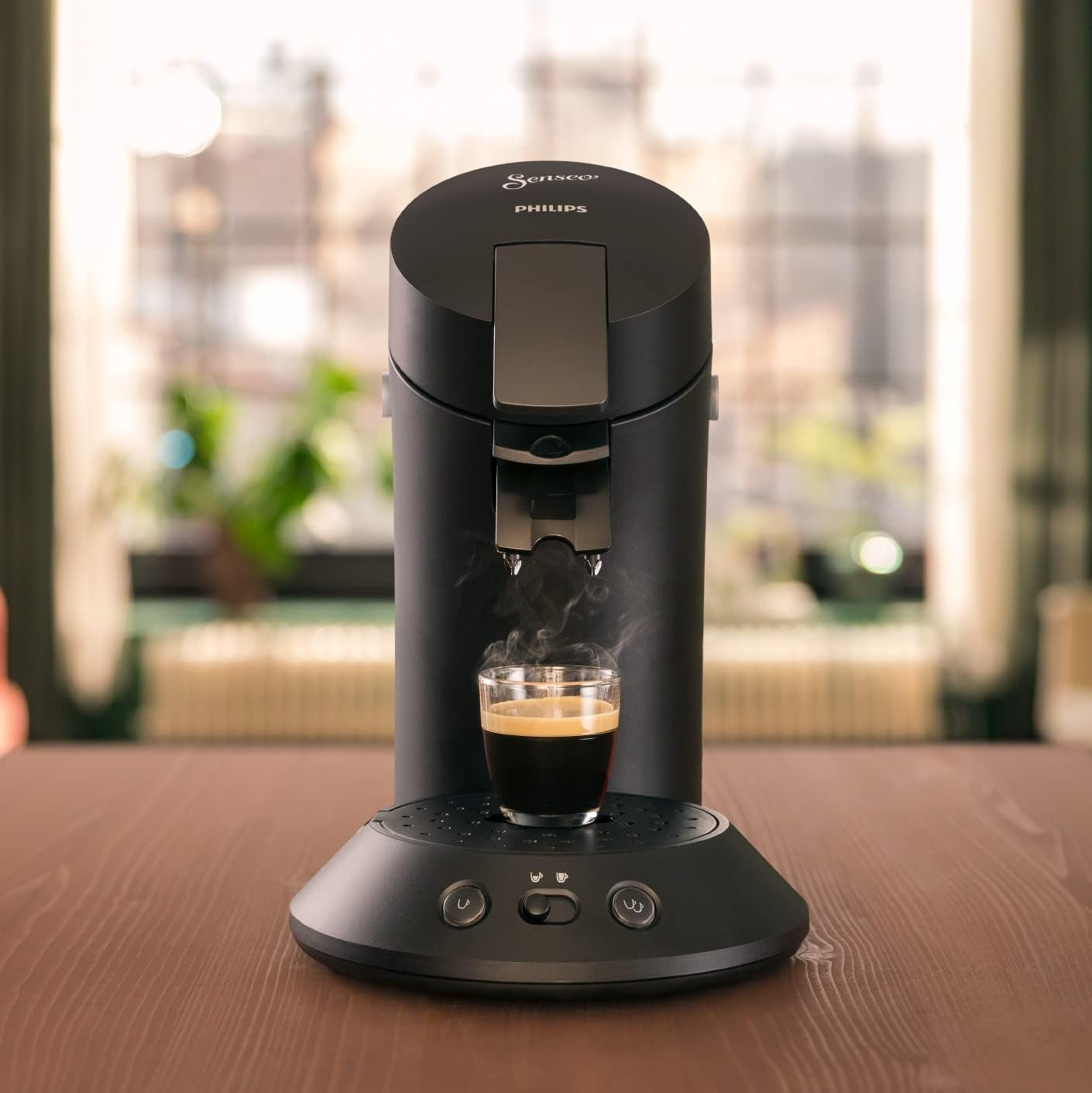 PHILIPS Original Plus Eco kapselespressomaskin, val av kaffeintensitet, Coffee Boost-teknik, 80 % återvunnen plast*, 45 % minskad energiförbrukning**, 2 koppar samtidigt, pianosvart (CSA210/22)