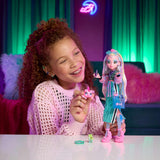 Monster High Lagoona Blue Neptuna Fish Short Top och Sport Maxi Skirt Doll med 7 tillbehör inklusive Shell Solglasögon, Snack och Bag, JHK33