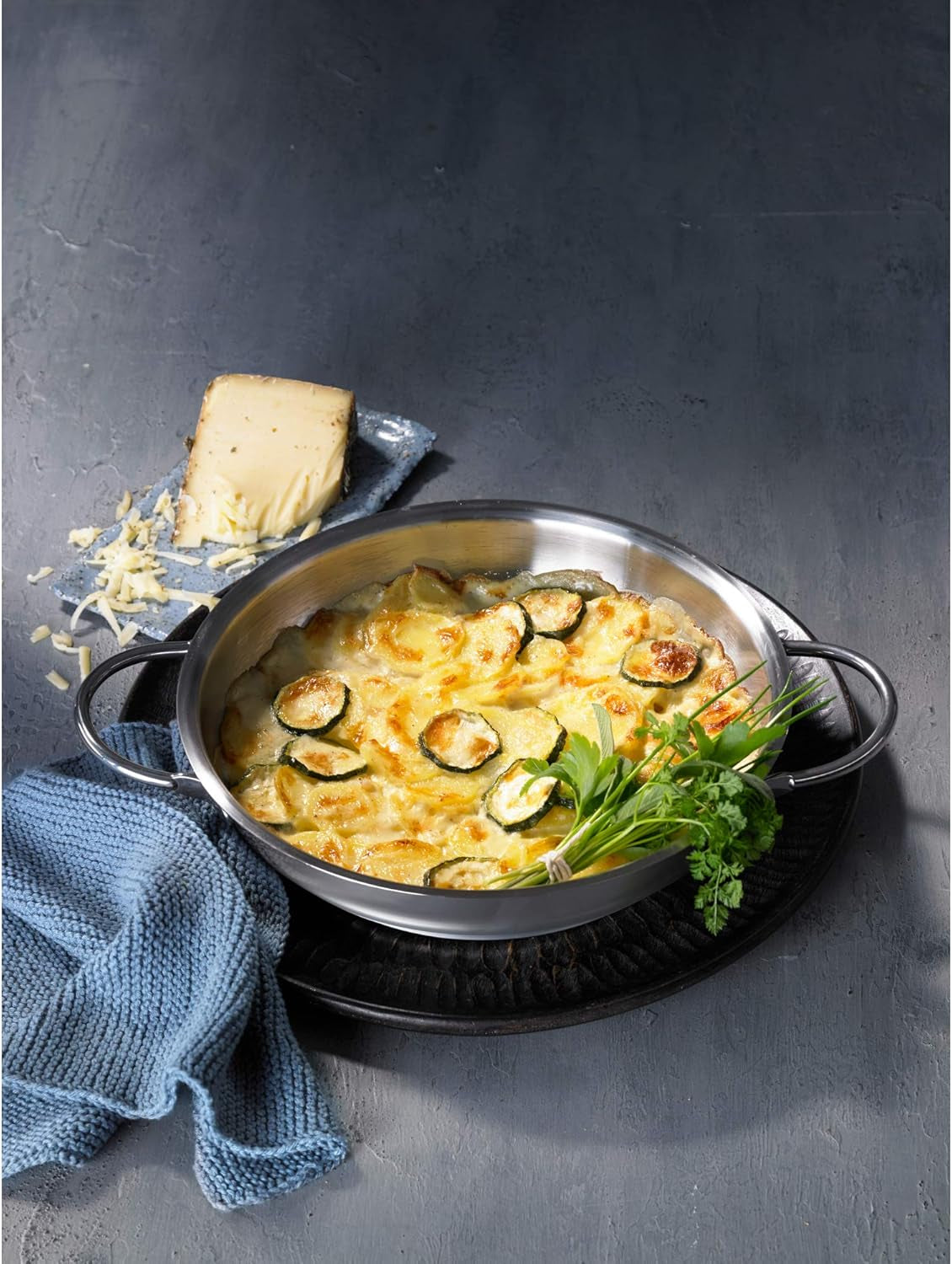 WMF Profi serverings-/stekpanna 28 cm induktion, Cromargan-panna i rostfritt stål, utan lock Grytor och stekpannor Naty Shop