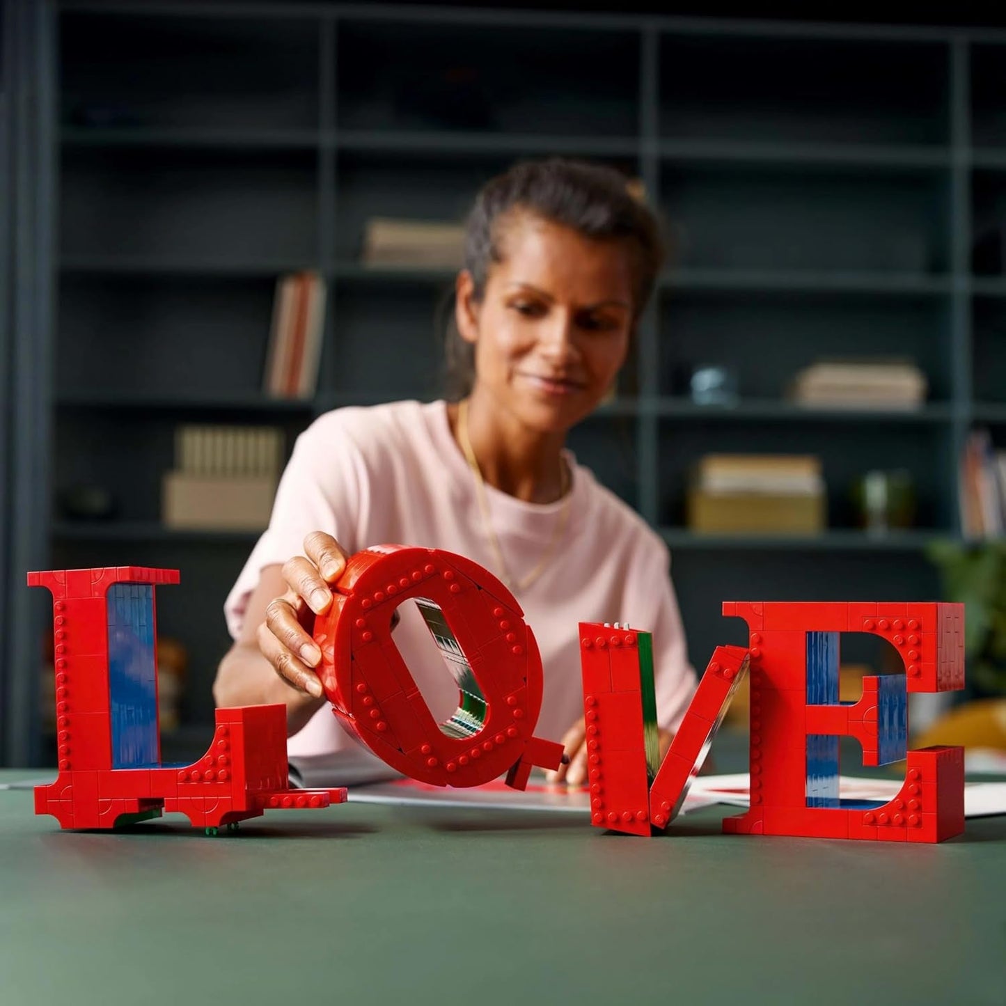 LEGO Art Love Byggset för vuxna Heminredning Alla hjärtans dag och Mors dag Present för kvinnor och män Kreativ aktivitet för konst- och designälskare 31214 Byggset Besuche den LEGO-Store