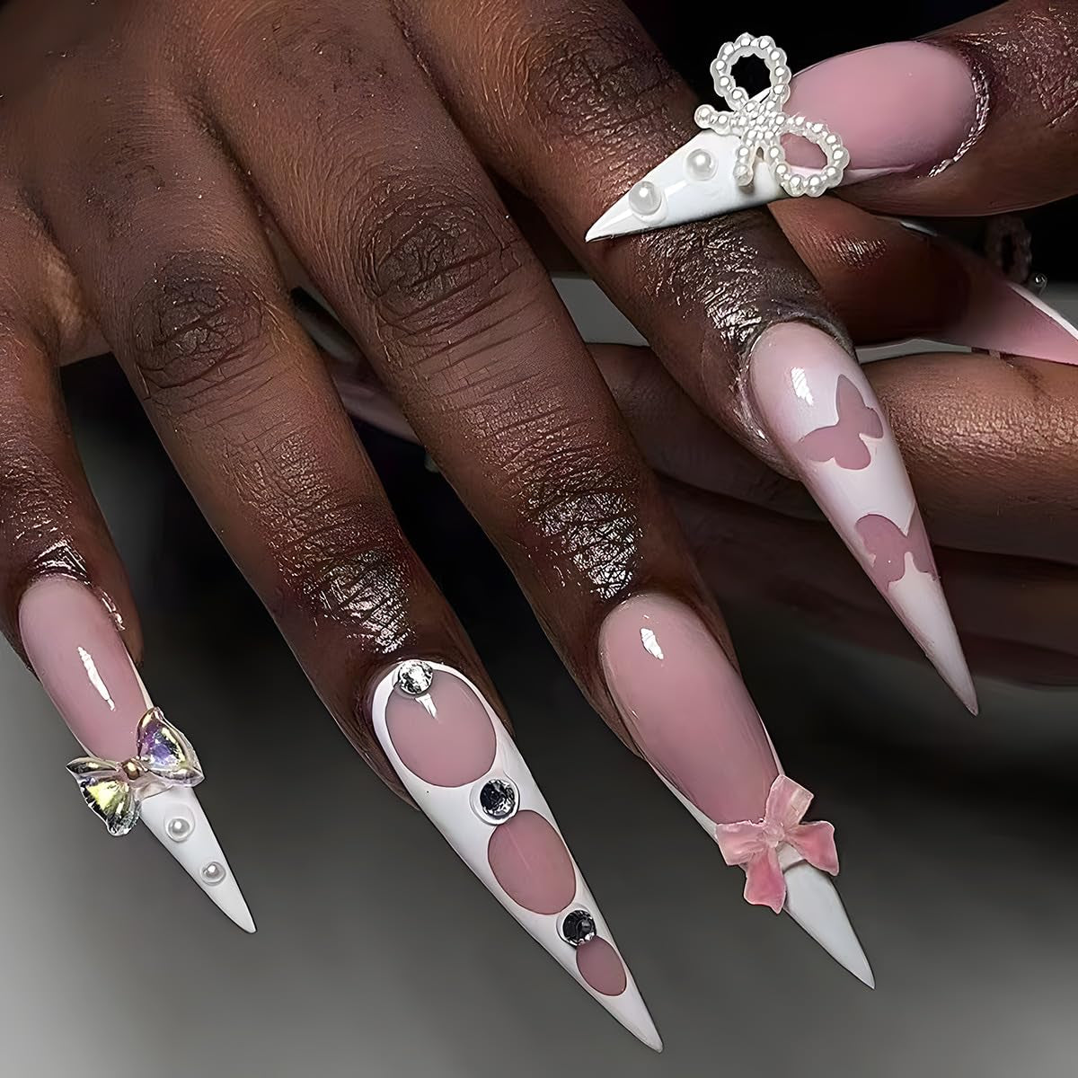 Mouyouglow Långa naglar Stiletto Milky White Gradient Rosa Glitter Coola falska naglar med lim Rosa Ombre Glitter konstgjorda naglar