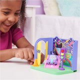 Gabby's Dollhouse Deluxe-rum, Purr-Ific-lekrum, lekrum med Carlita-leksaksbil, 2 möbler och 2 överraskningslådor med tillbehör, lämplig för åldrarna 3+ Naty Shop Dollhouses