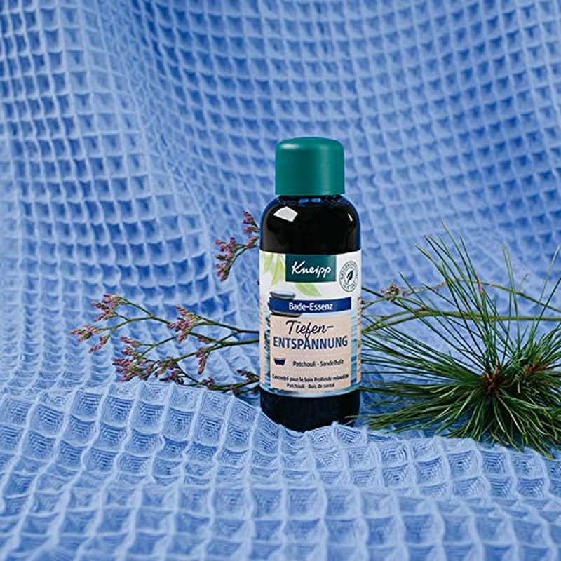 Kneipp, badolja med naturlig patchouli eterisk olja och sandelträextrakt för djup avslappning och lugnande, 100ml Naty Shop