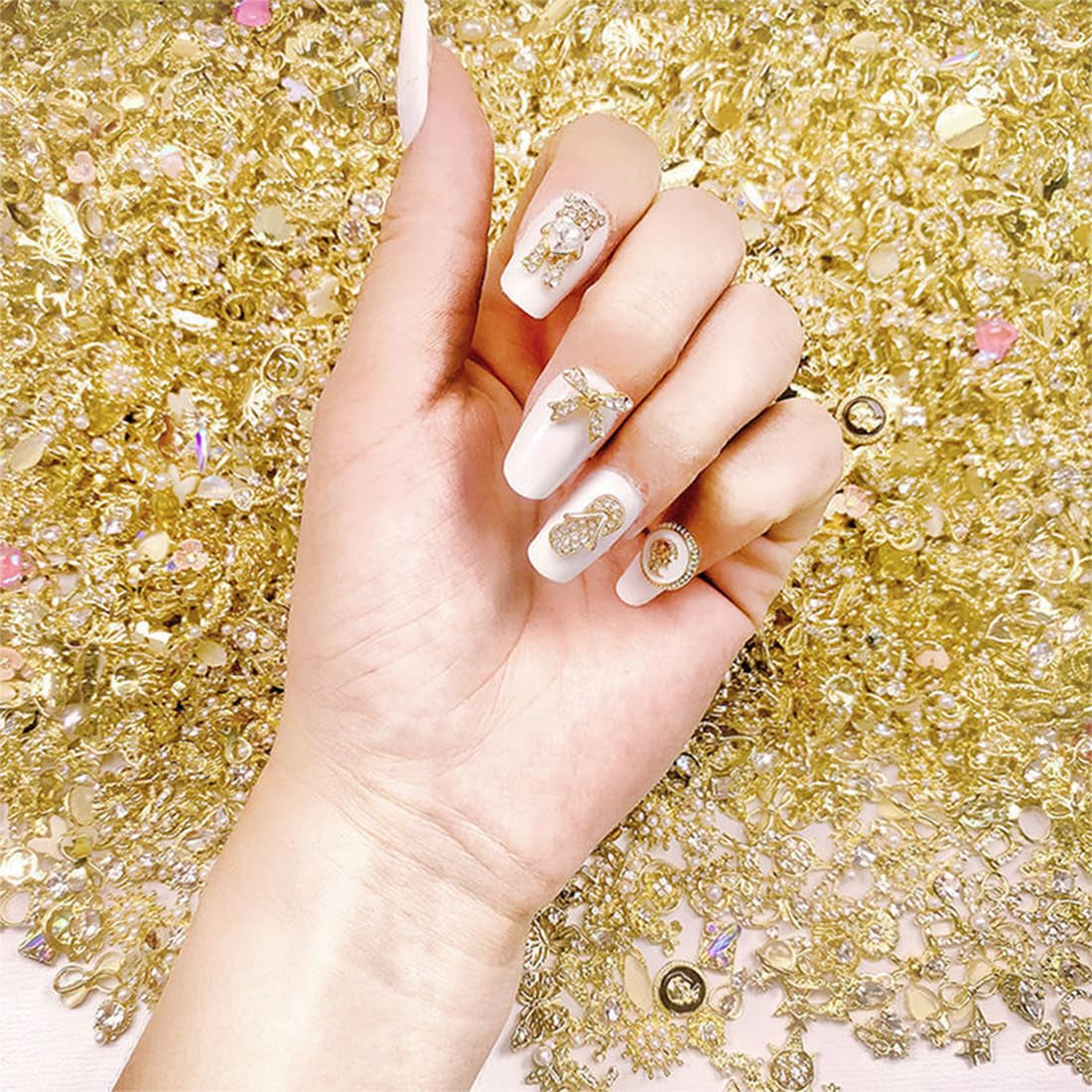 50 Stück Gold Nail Charms, 3D Shiny Nail Art Charms, Glitzersteine ​​Nägel Perle Legierung Nagel, Schmetterling Strasssteine ​​Nägel Charms, DIY Nail Art Zubehör, Für Mädchen Frauen
