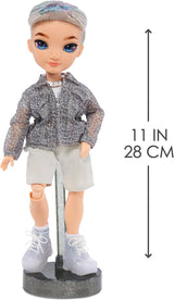 Rainbow High Fashion Doll - Aidan Russell - Purple Boy Doll - Fashionabla kläder och 10+ färgglada lektillbehör - För samlare och barn i åldrarna 4-12