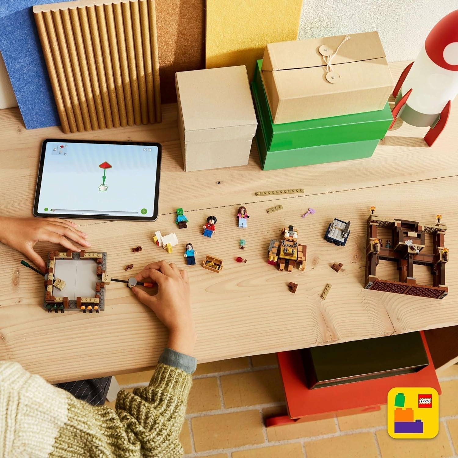 LEGO Minecraft Forest Manor med boxningsring - Gamerset med zombies och Oberborst - Interaktiv byggleksak med utrustning och spår - Present för pojkar och flickor 10+ - 21272 Byggset Besuche den LEGO-Store
