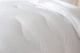 Abeil Thermofill Ultra Warm Quilt 220X240 Cm vit Täcken och täcken Naty Shop