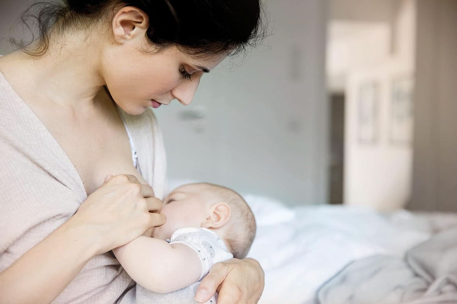 Bröstmjölksbehållare NIP First Moments 150 ml, 4 stycken: stapelbar och läcksäker Tillbehör Mat och amning Bebe Naty Shop