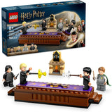 LEGO Harry Potter Hogwarts Castle: Duellklubbbyggnadsset med 4 minifigurer inkl. Draco Malfoy, Gilderoy Lockhart & Severus Snape, set Med funktion För pojkar och flickor i åldern 8+ 76441 Byggset Besuche den LEGO-Store Standardtitel